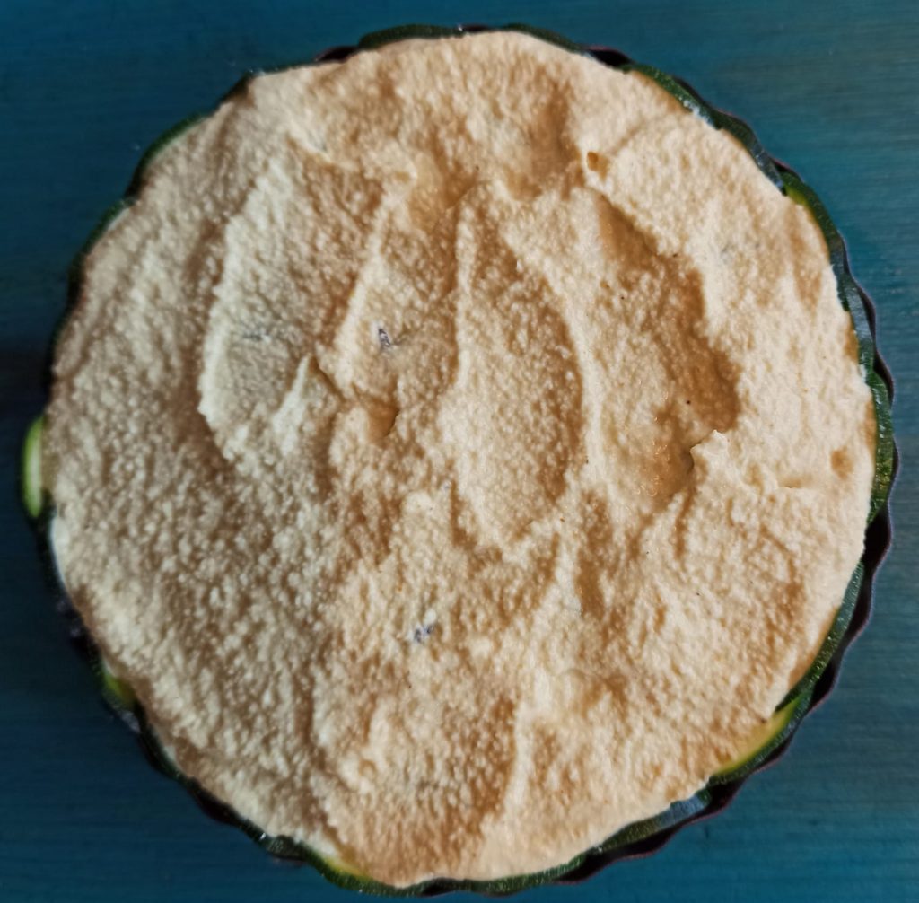 ממרח קשיו על עיגולי דפי האורז והטופו