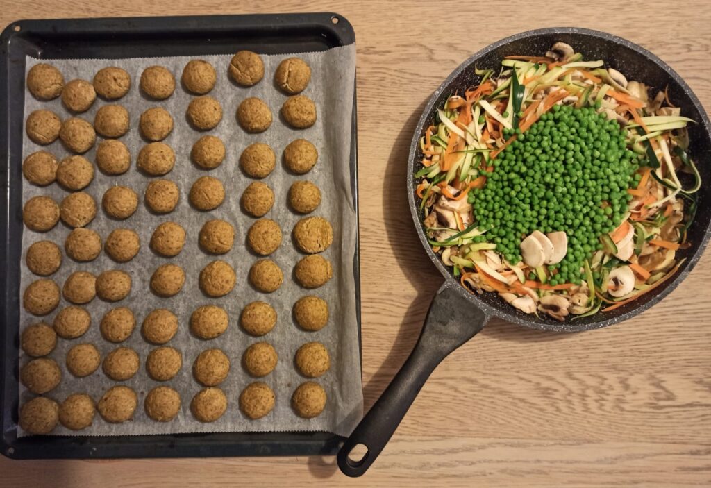 קציצות טופו בקארי וירקות