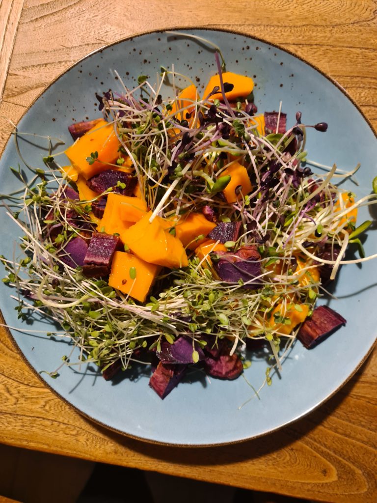 מנגו עם בטטות סגולות