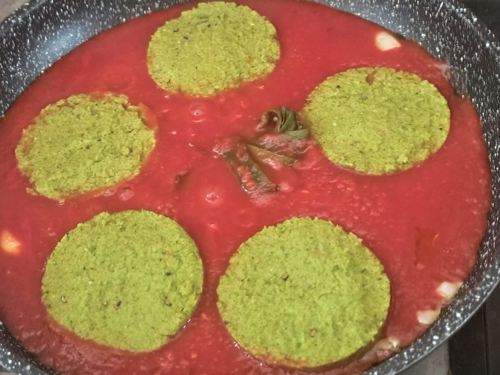 הכנת קציצות חומוס ותרד