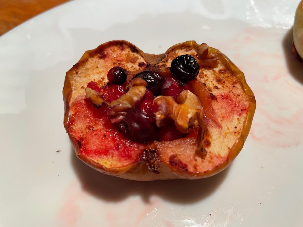 תפוח עץ בתנור קינוח בריא