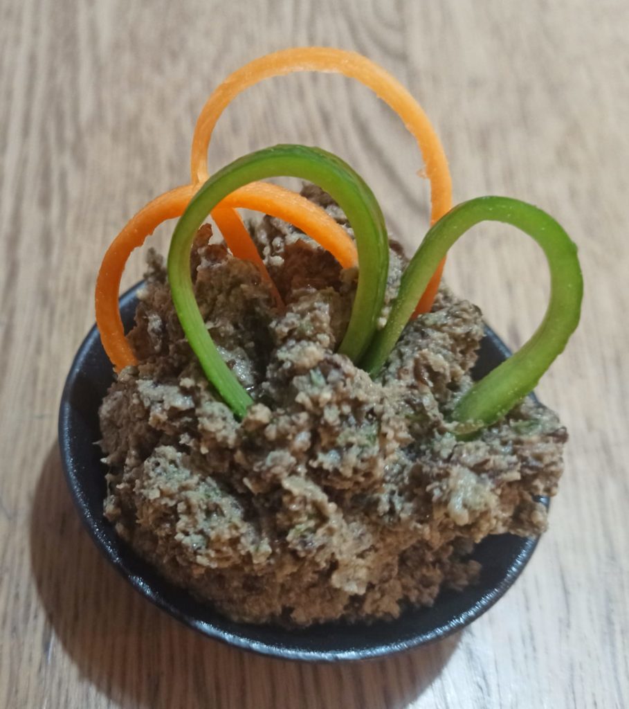 ממרח עדשים ואגוזים