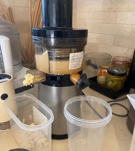 מסחטת מיצים קשים להכנת טופו ביתי