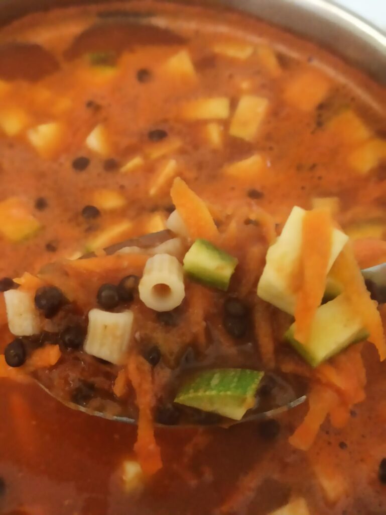 מרק ירקות מינסטרונה