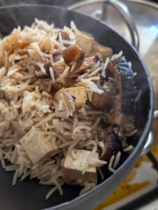 תבשיל פטריות שיטאקה, אורז וטופו