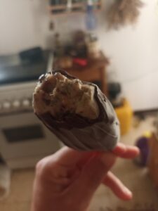 ארטיק בננה חמאת בוטנים שוקולד מריר מוכן לאכילה
